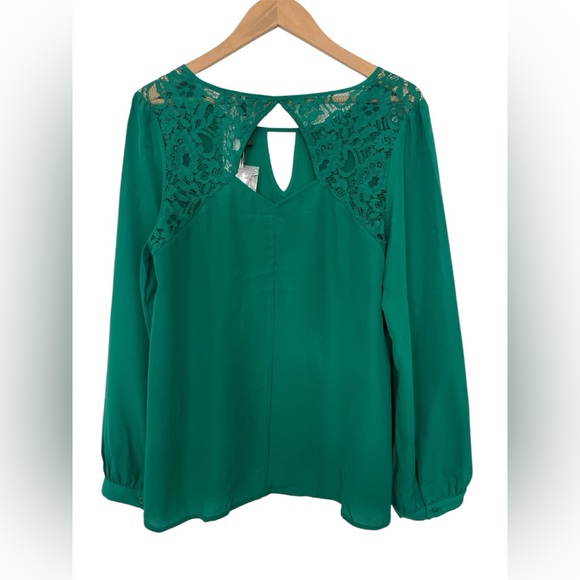 Eclair Emerald Green Keyhole Holiday Top with Lace - Size XL - Picture 2 of 4